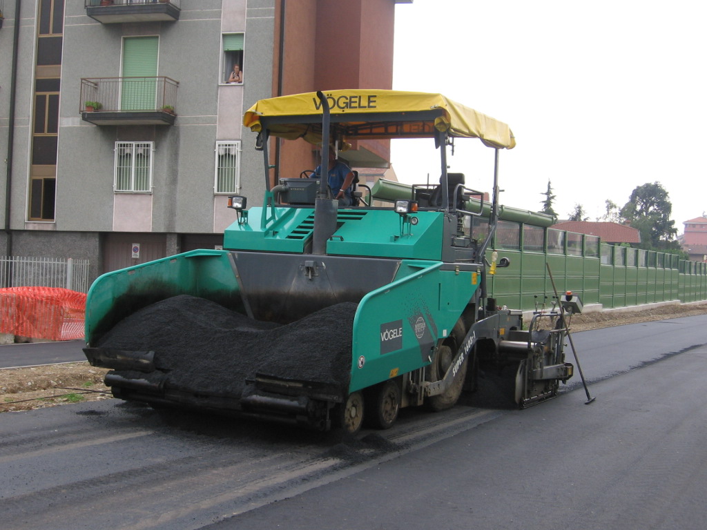 asfaltatura tratti Via Montegrappa-Via Italia:Vogele