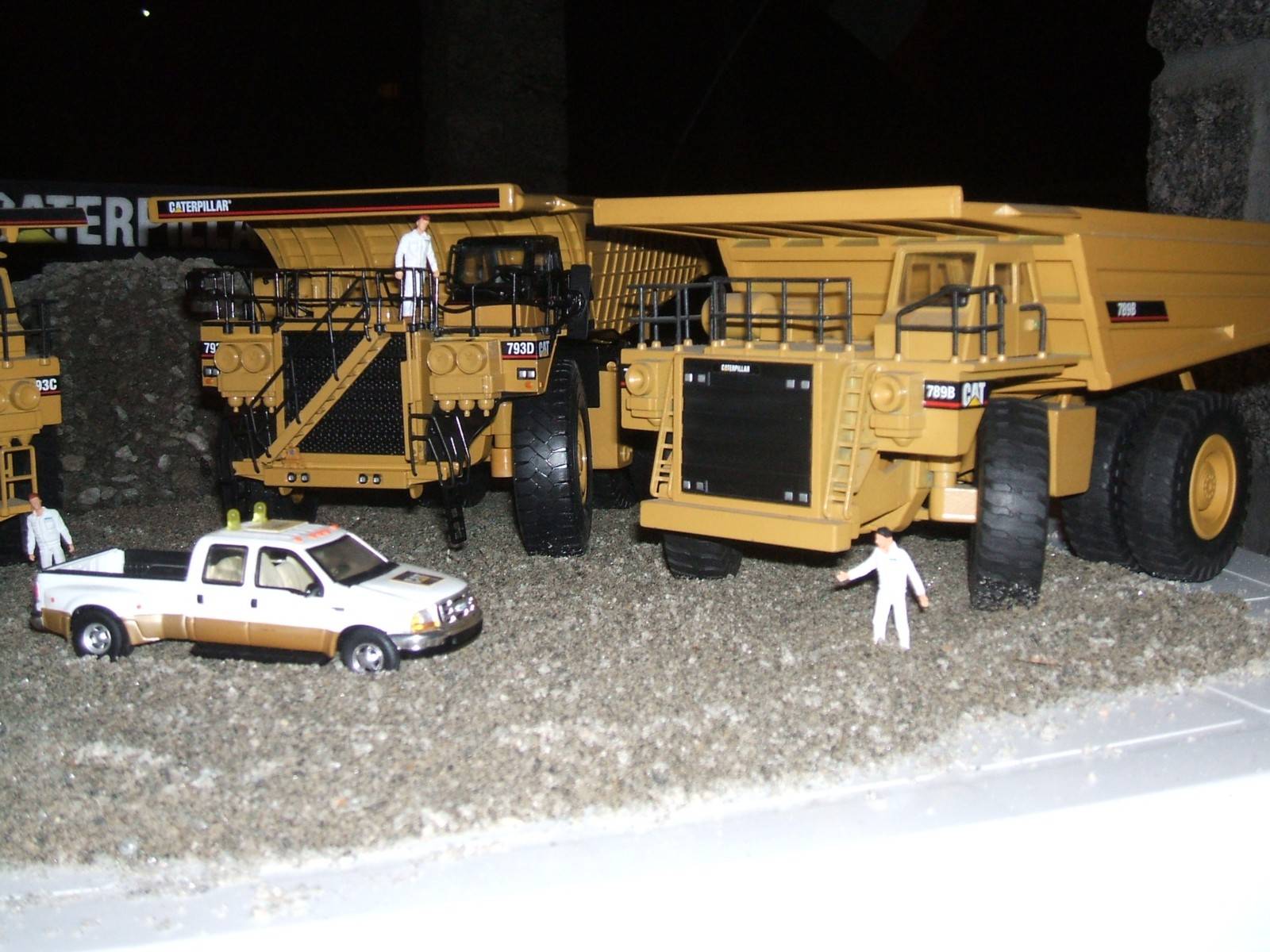 793D & 789B