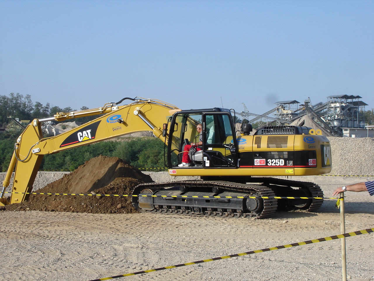 cat 325D