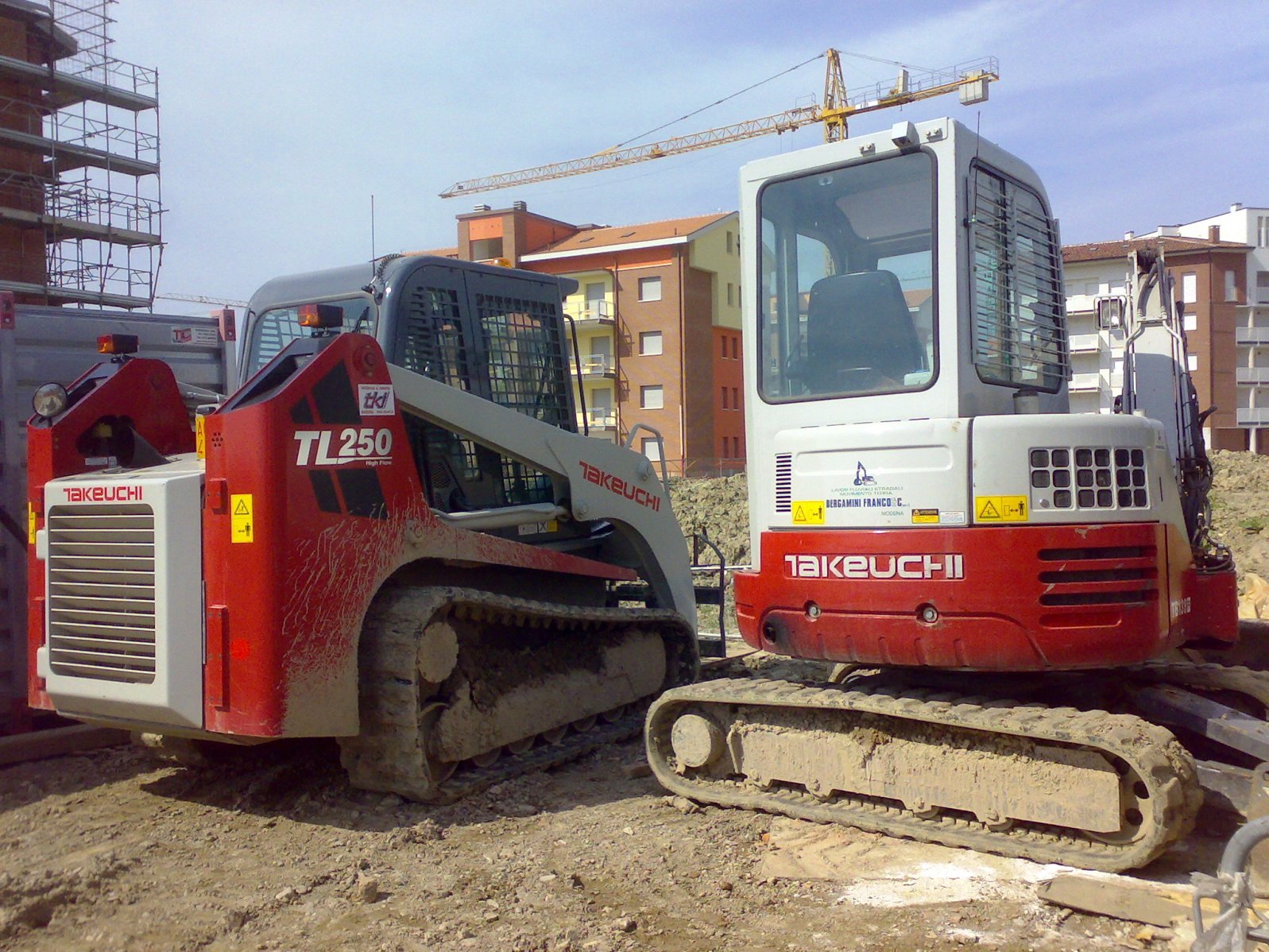 Takeuchi TB138FR e TL250