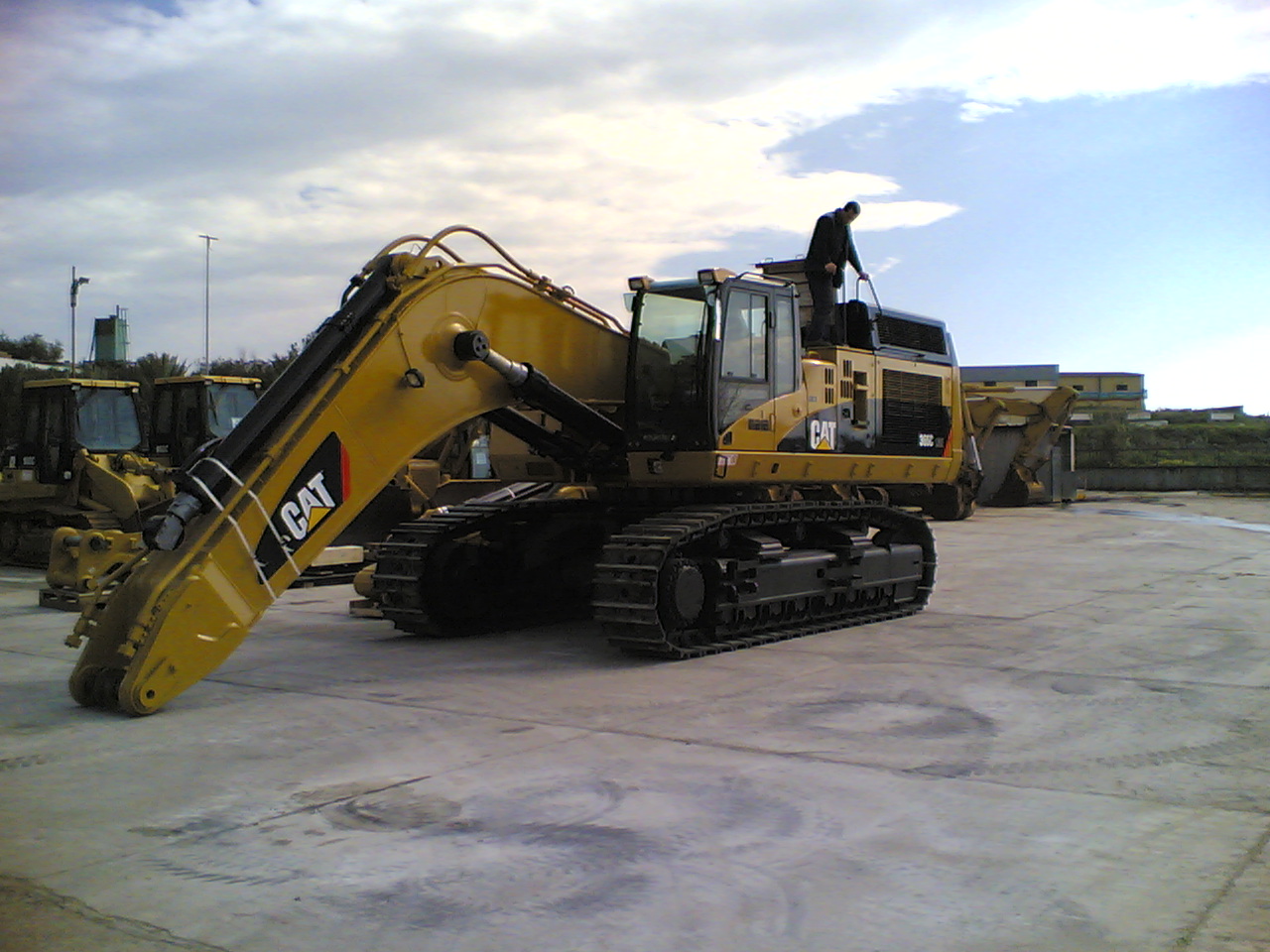 Cat 365C