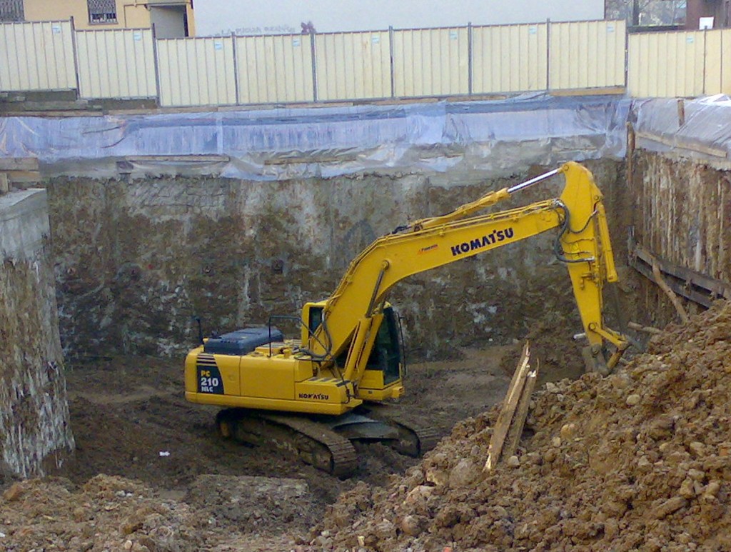 Komatsu PC210NLC-8