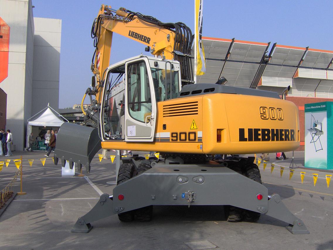 LIEBHERR 900C