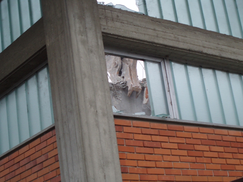 apriamo una finestra sulla demolizione