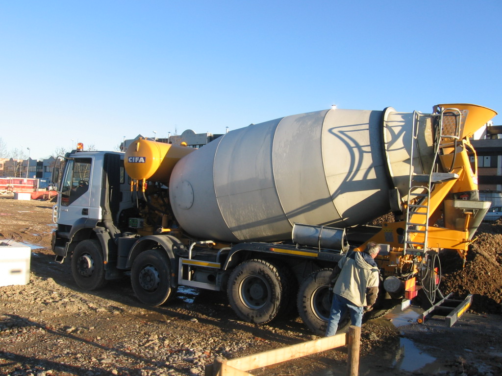 Iveco Trakker 440
