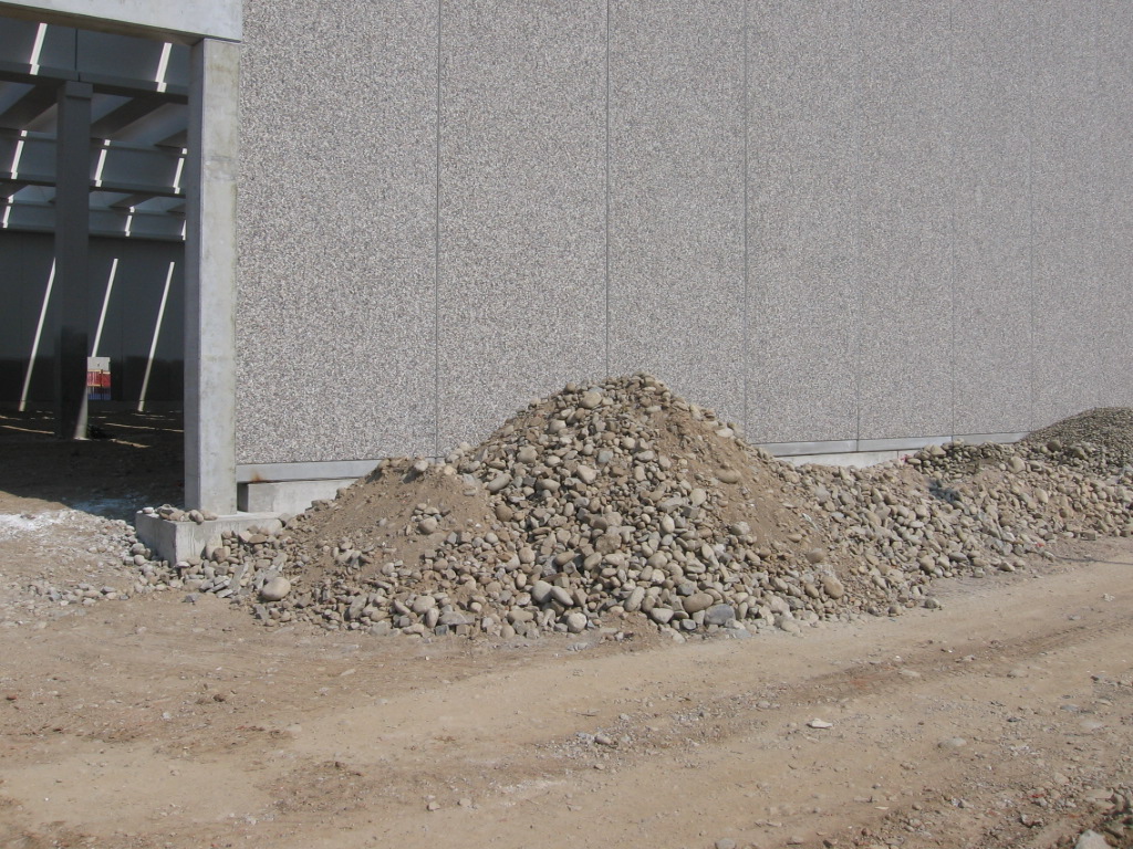 cumuli di terreno per pareggiamento perimetro