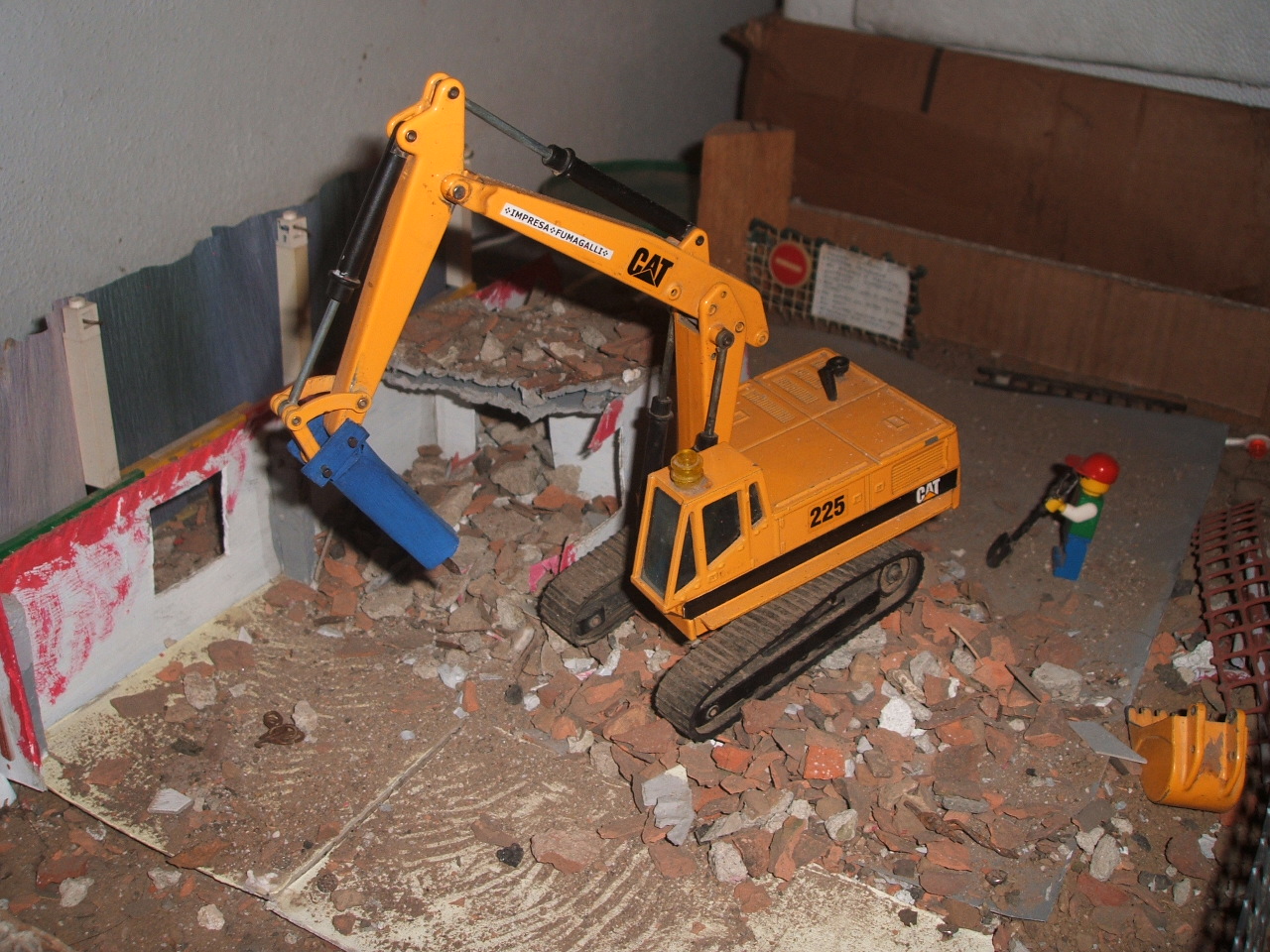 20\12\2006-demolizione edificio