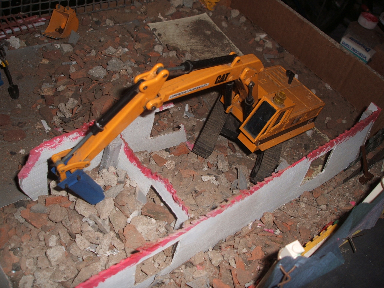 20\12\2006-demolizione edificio