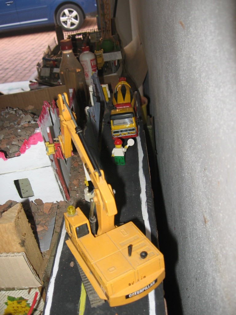 19\12\2006-rimozione grondaia