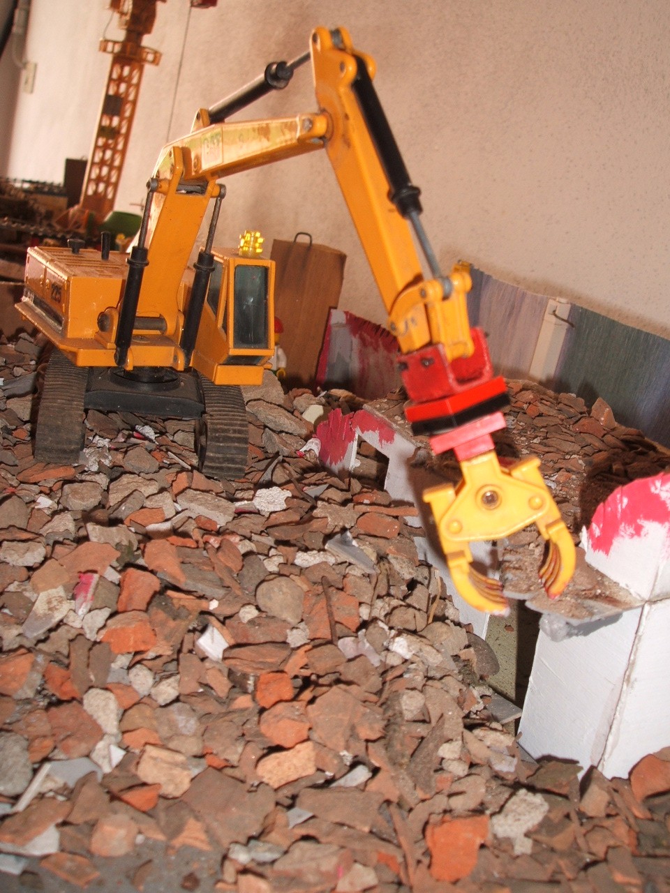 19\12\2006-demolizione edificio