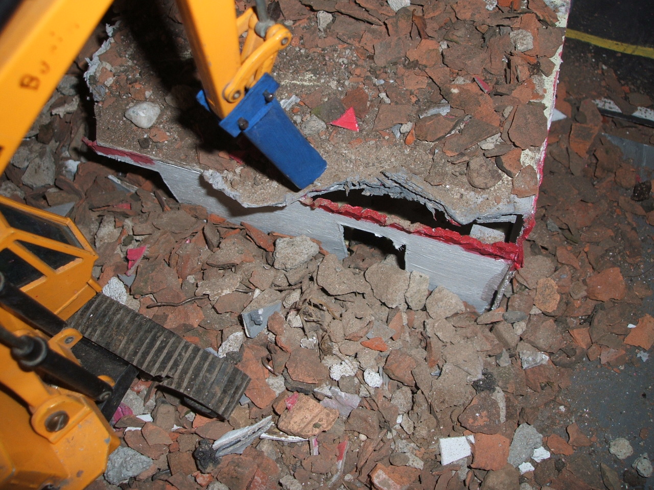 19\12\2006-demolizione edificio