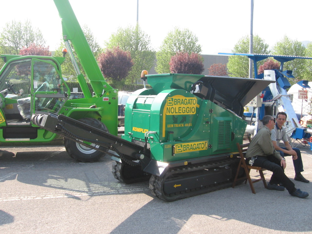 stand Bragato:frantoio LEM track