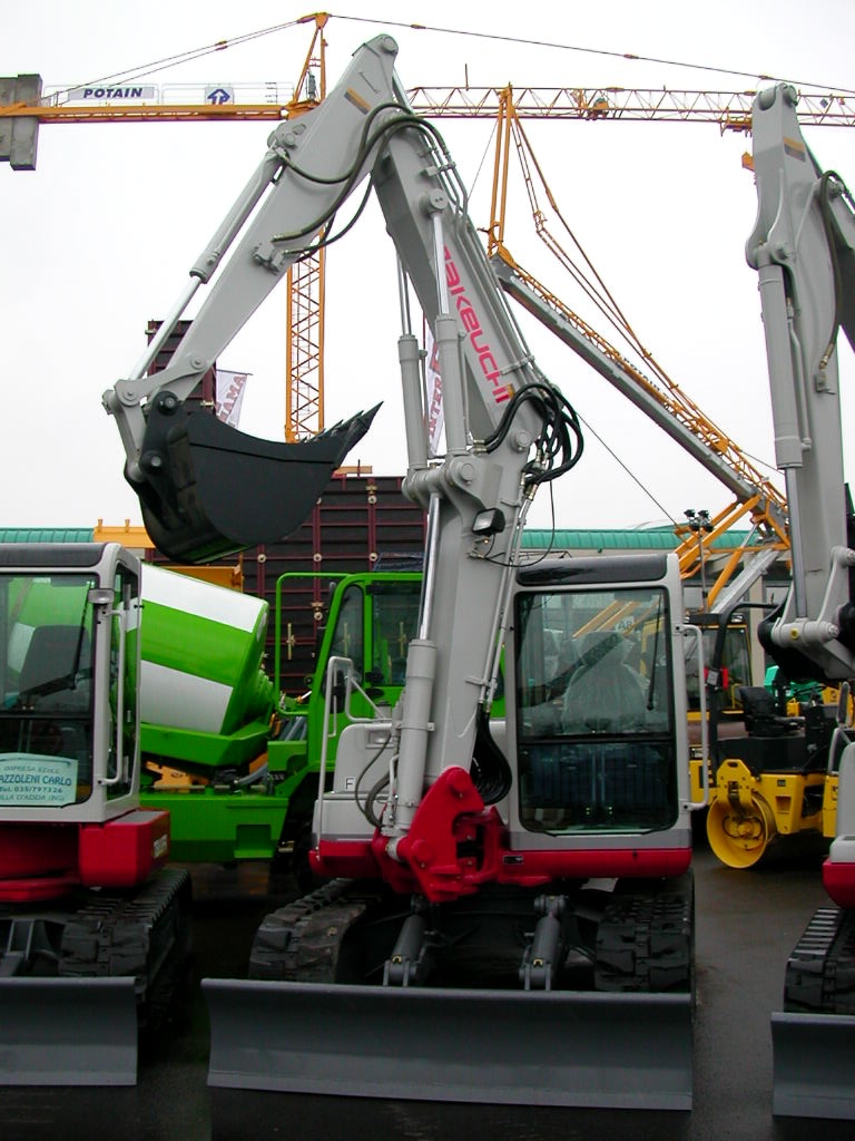 Takeuchi TB175 - Midiescavatore