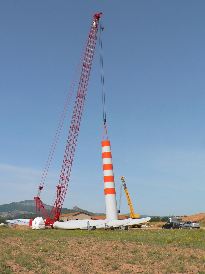 Montaggio della torre eolica