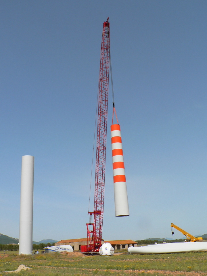 Montaggio della torre eolica