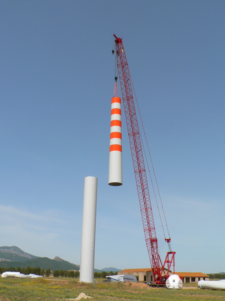 Montaggio della torre eolica