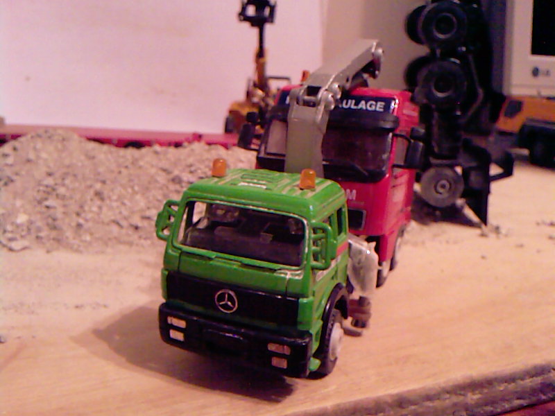 vecchio merceds che porta la cabina