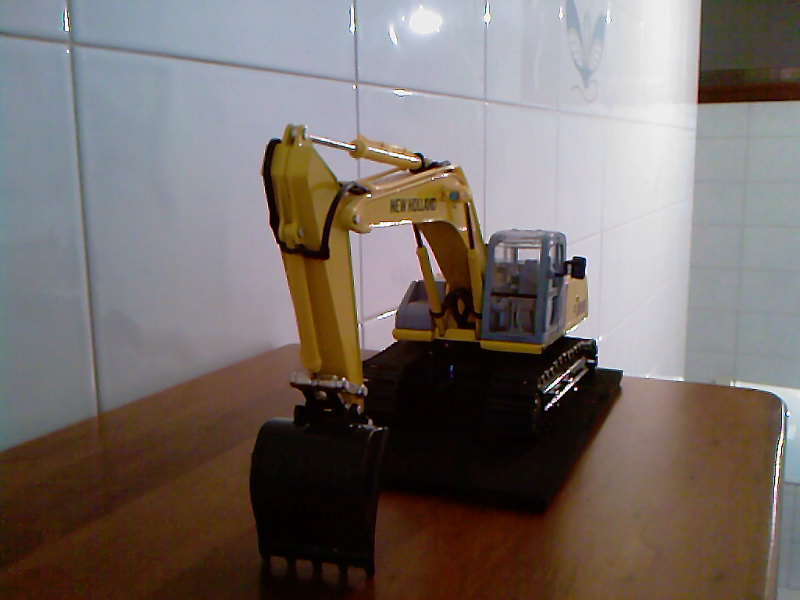 new holland kobelco 215