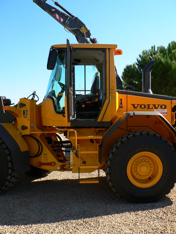 Volvo L90F