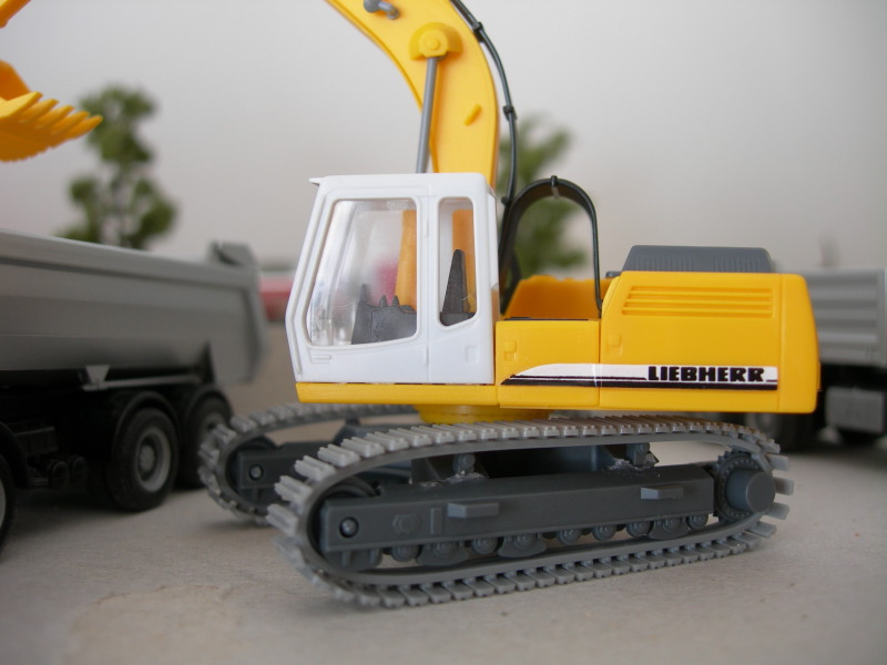 Liebherr R934 Kibri