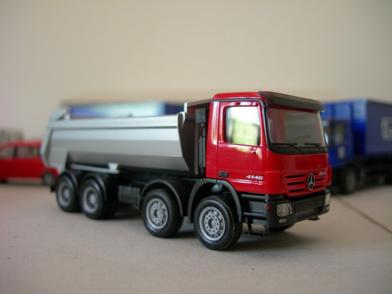 Mercedes-Benz Actros 4146