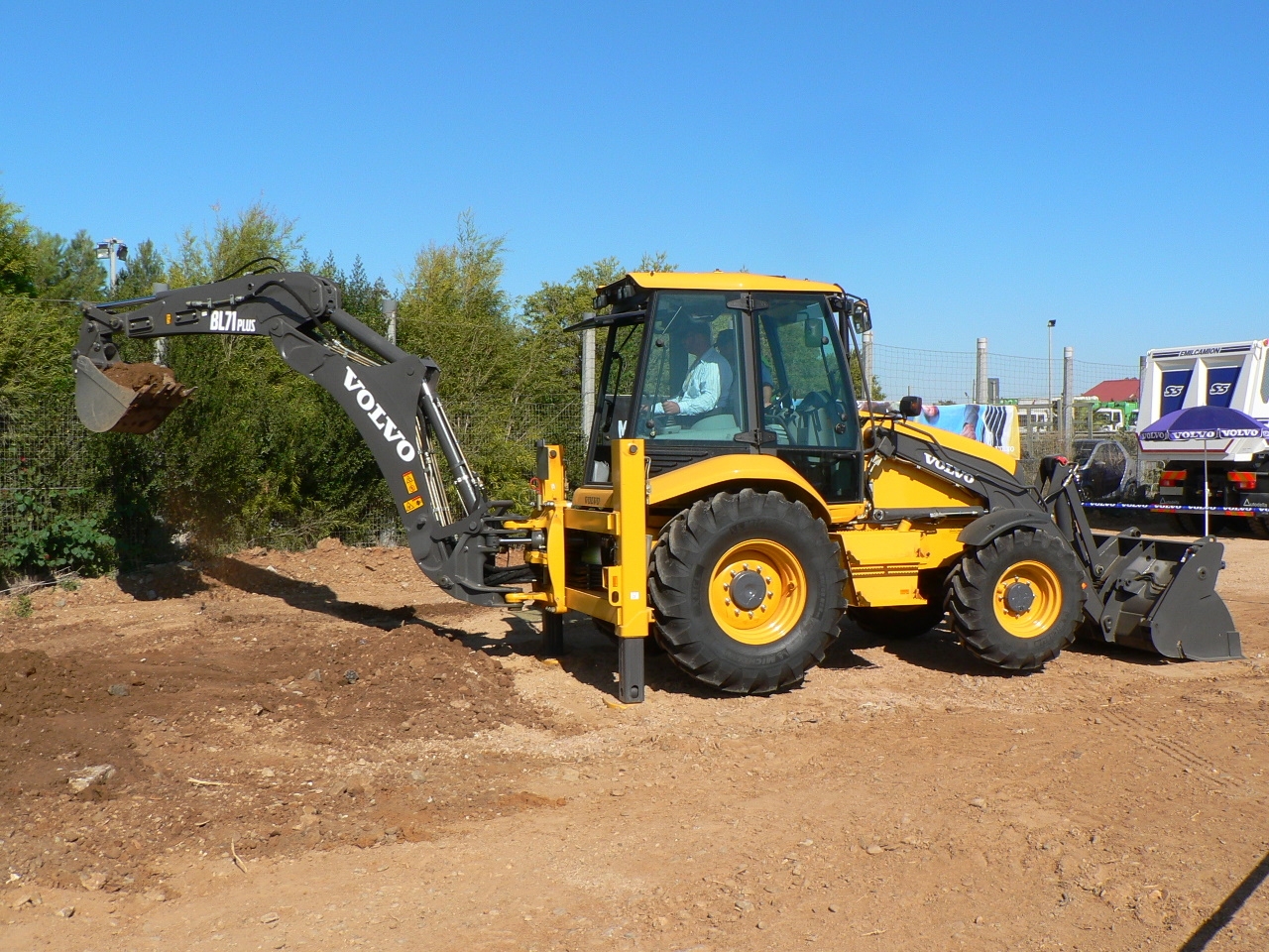 Volvo BL71 Plus