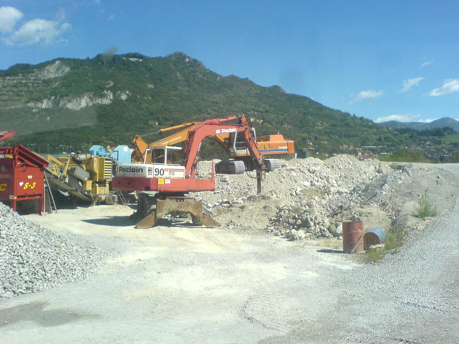 Poclain 90 con Indeco 1750