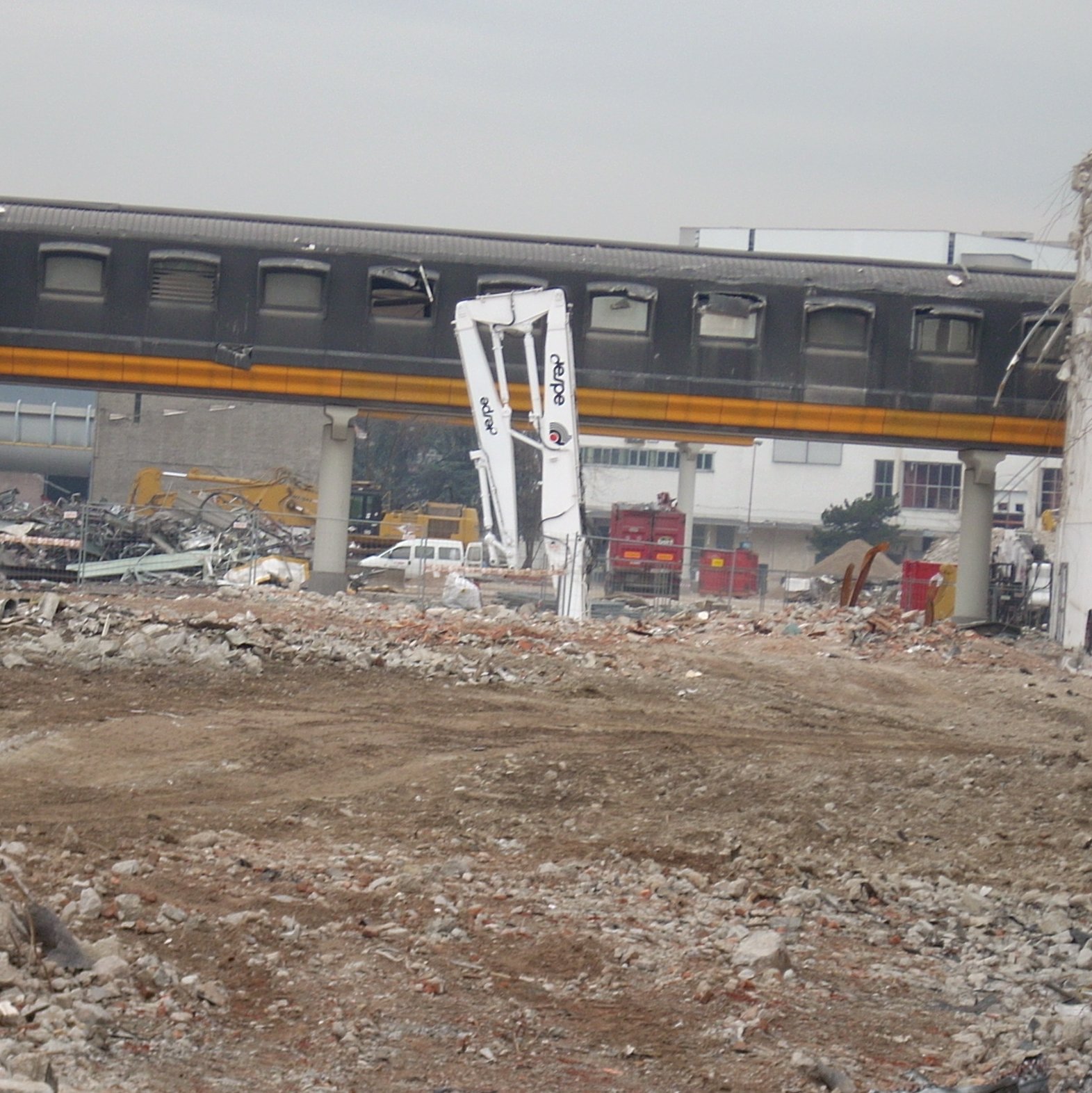 demolizione fiera