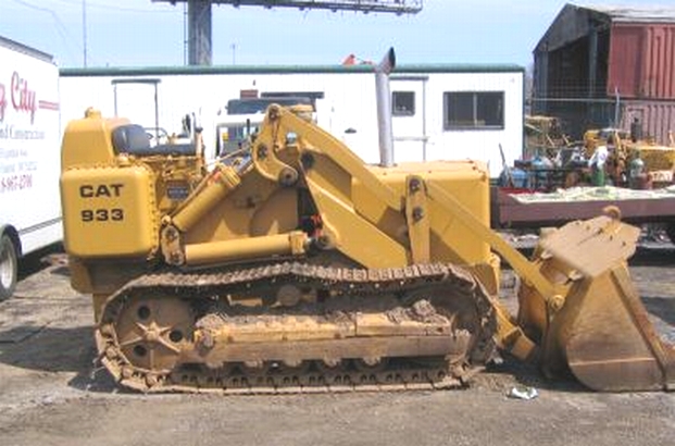 CAT 933