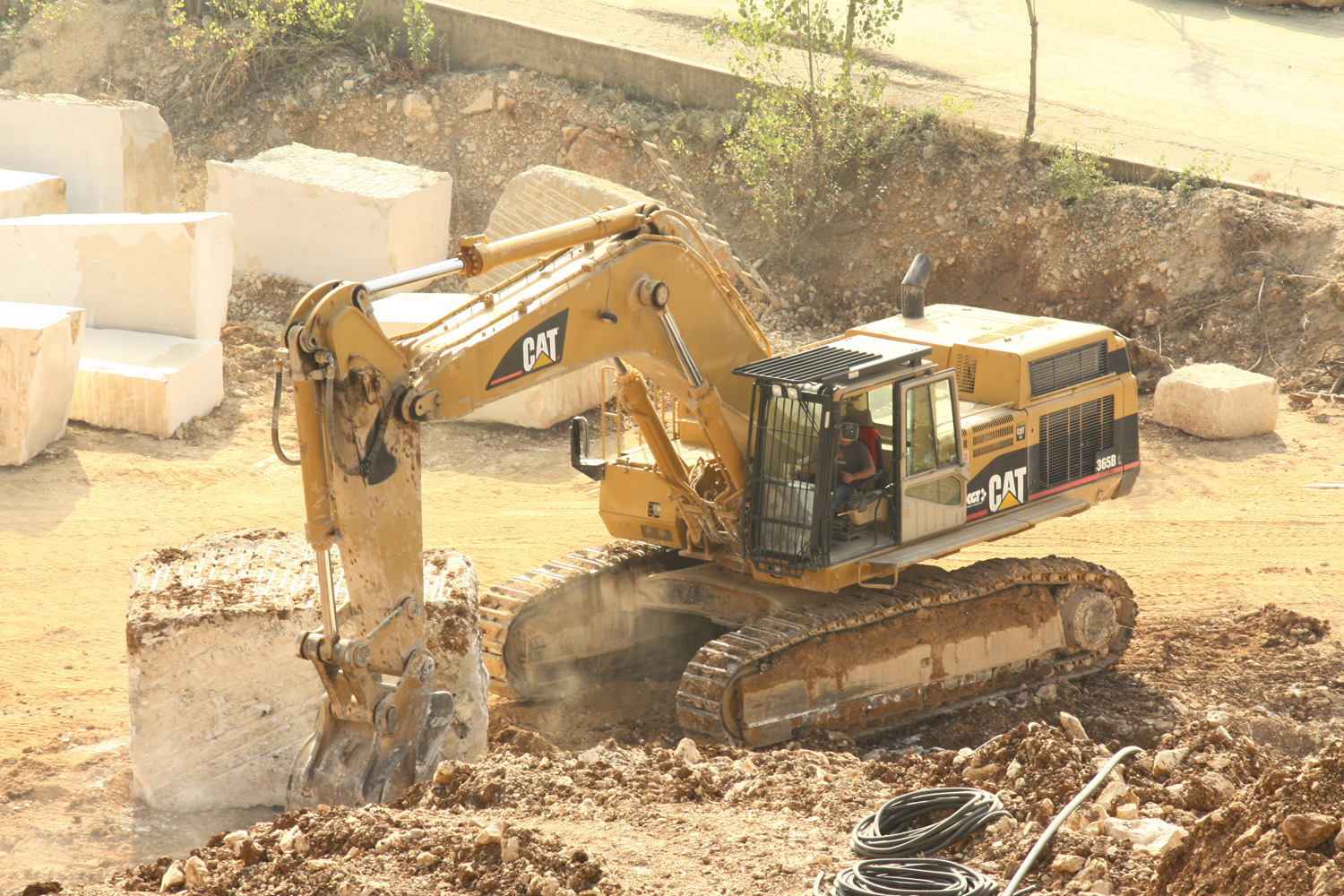 CAT 365B L