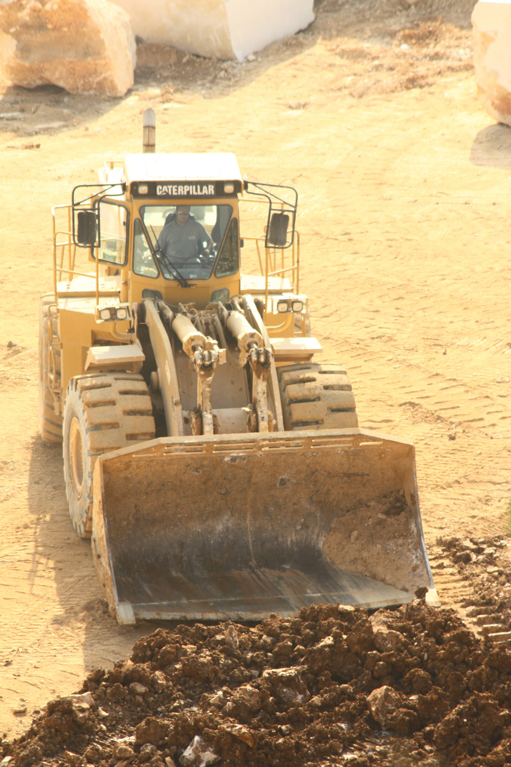 CAT 988F