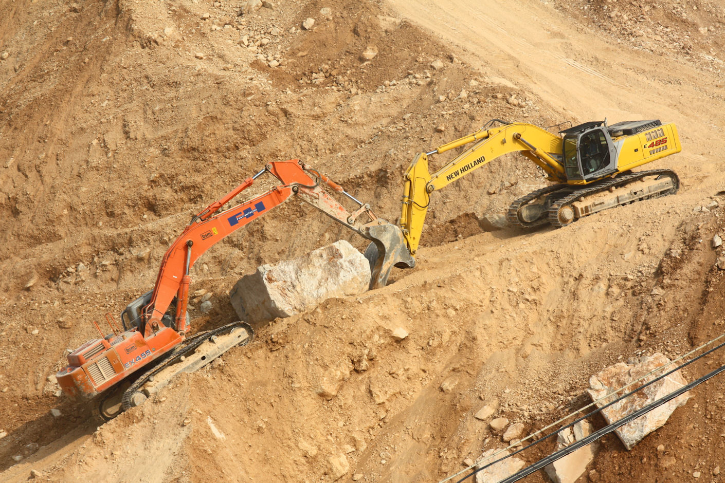 New Holland / Hitachi