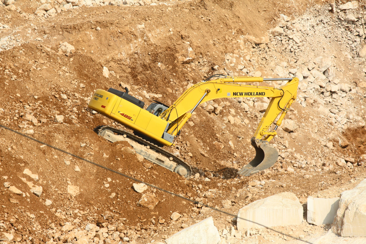 New Holland Kobelco E485 B