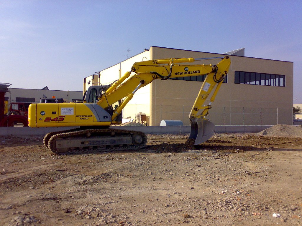 New Holland E245
