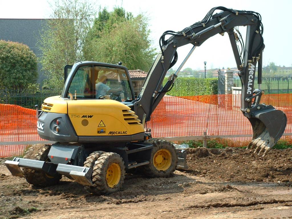 Mecalac 714MW