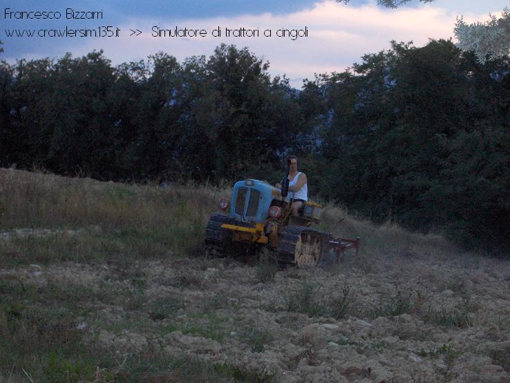 Trattore a cingoli azzurro