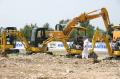 KOMATSU E UN PICCOLO OPERATORE IN ERBA