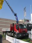 stand Delcar:Iveco Stralis con gru PM