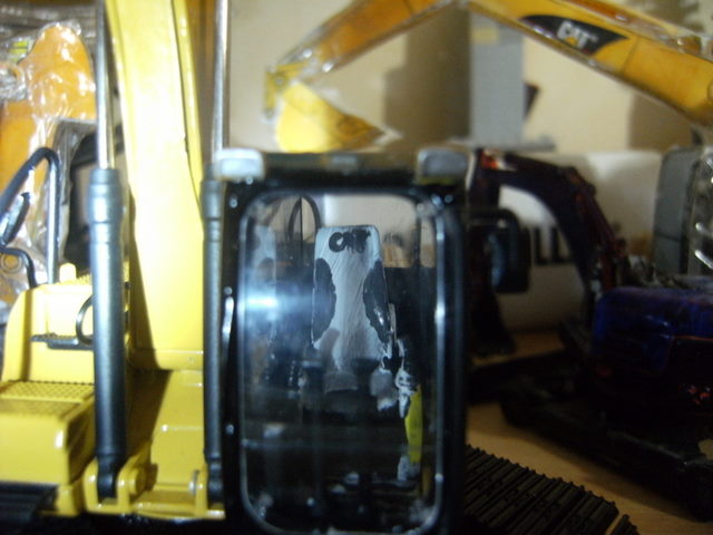cabina del cat 320d modificata