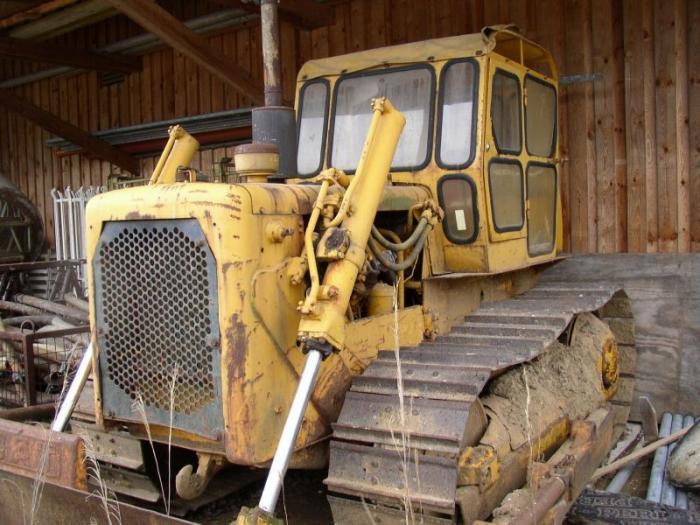 Caterpillar D4