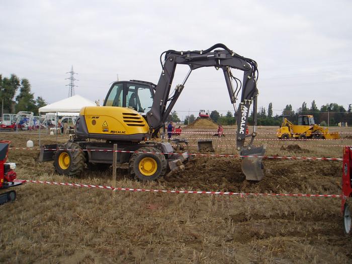 Il famoso Mecalac Gommato multifunzione