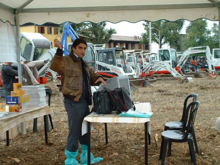 Gianni litiga con icavi