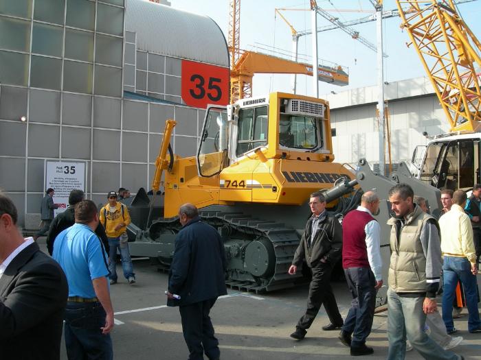 Liebherr 744