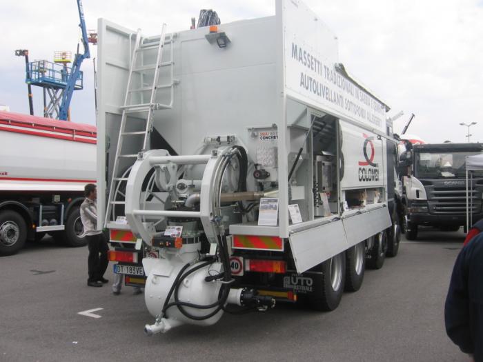 Iveco Trakker 410T45 con impianto Imai per sottofondi