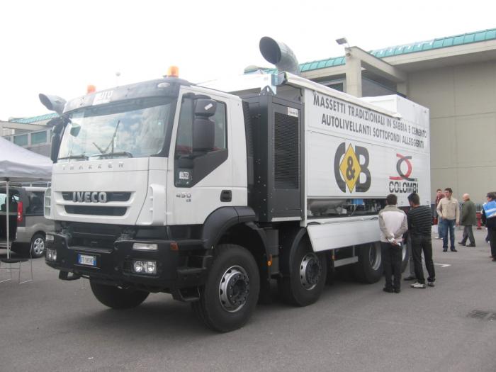 Iveco Trakker 410T45 con impianto Imai per sottofondi