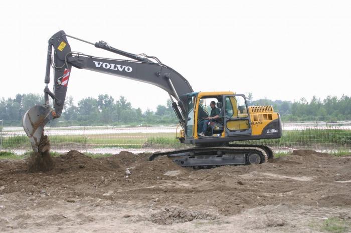 Costantino e il Volvo EC210...