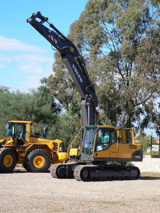 Volvo L120F + Volvo EC210C NL
