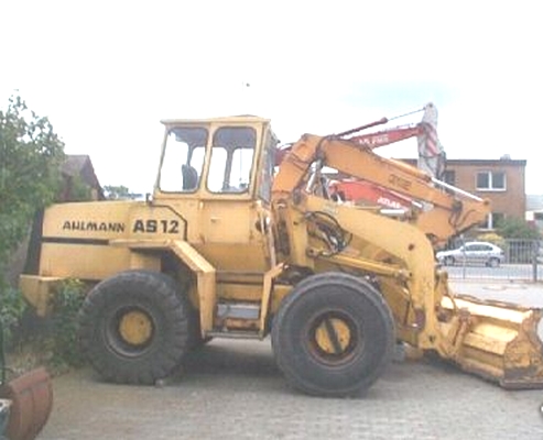 Ahlmann AS12