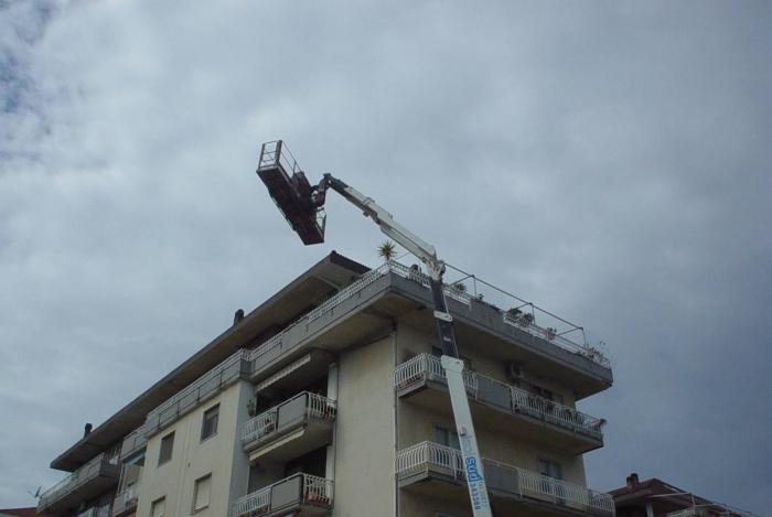Lavori con Piattaforma Aerea
