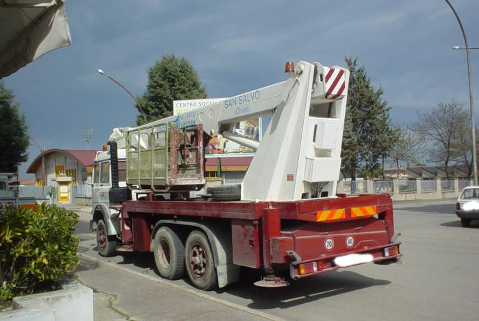 Lavori con Piattaforma Aerea